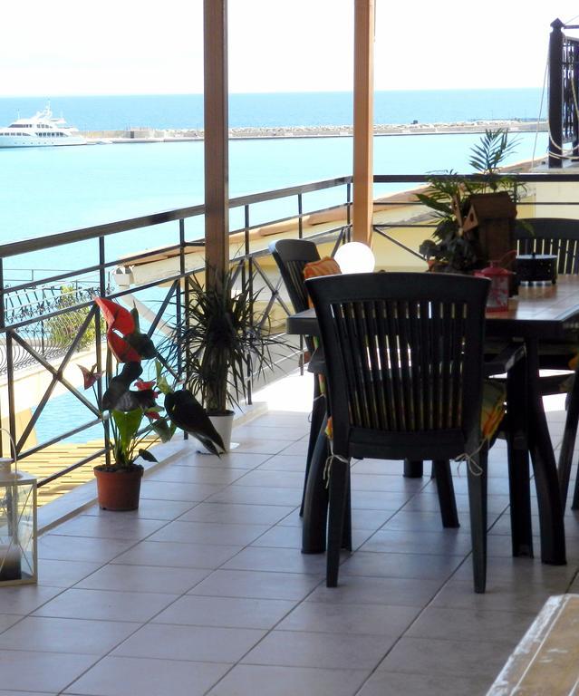 Port View Apartment Закінф Екстер'єр фото